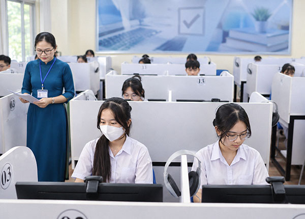 Chưa thí điểm thi tốt nghiệp THPT trên máy tính trong năm 2027