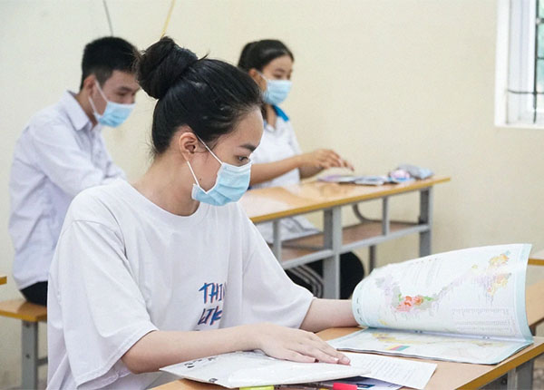 Thí sinh tự do vẫn có thể sử dụng học bạ cũ để xét tuyển