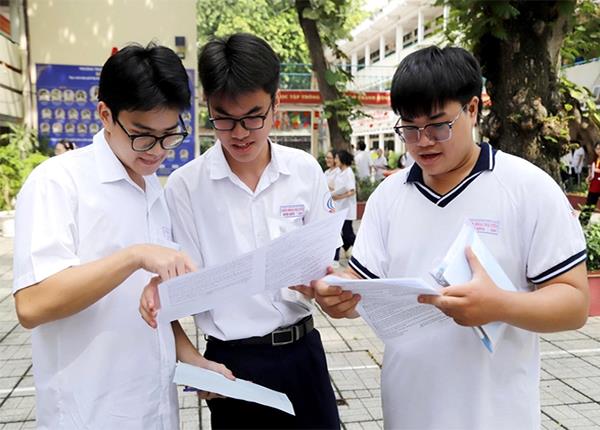 Điểm chuẩn tuyển sinh đại học 2026 phân hóa mạnh giữa các nhóm ngành đào tạo