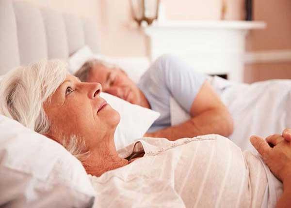 Dược sĩ Sài Gòn chia sẻ cách khắc phục chứng mất ngủ ở người già