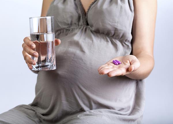 Dược sĩ Sài Gòn lưu ý một số nhóm thuốc khi sử dụng cho phụ nữ có thai