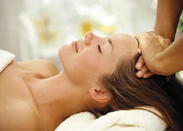 Một số tác dụng massage đầu thư giãn mà bạn không ngờ tới