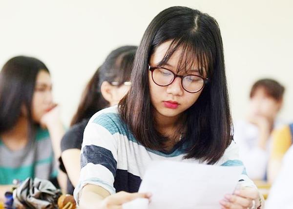 Sinh viên Trường Cao Đẳng Dược Sài Gòn không ngại khó ngại khổ