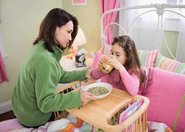 Trẻ em bị tiêu chảy nên có chế độ ăn uống như thế nào?
